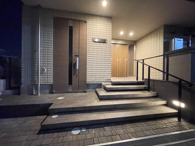 リヴィエール本蓮沼 3階エントランス