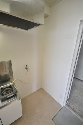 ワタナベビル 3階玄関