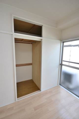 ワタナベビル 3階収納