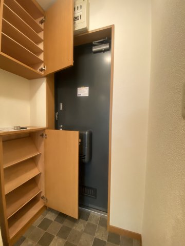 ベルメゾン 2階玄関