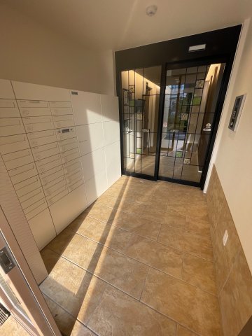 リヴィエール浮間舟渡 5階エントランス