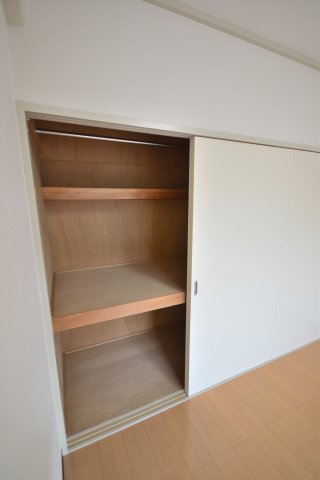 パレスモトハシ 3階収納