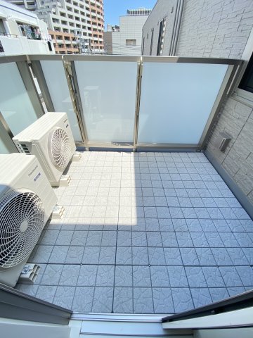 TM 北池 305バルコニー