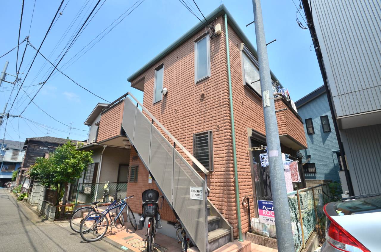 ARKADIA 1階外観