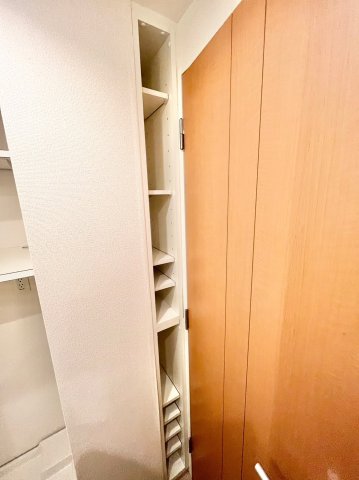 ソレーユイーストウィング 4階その他