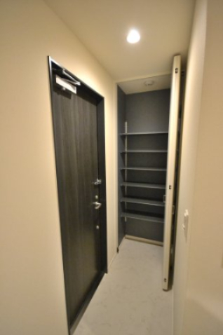 橘RESIDENCE 4階玄関