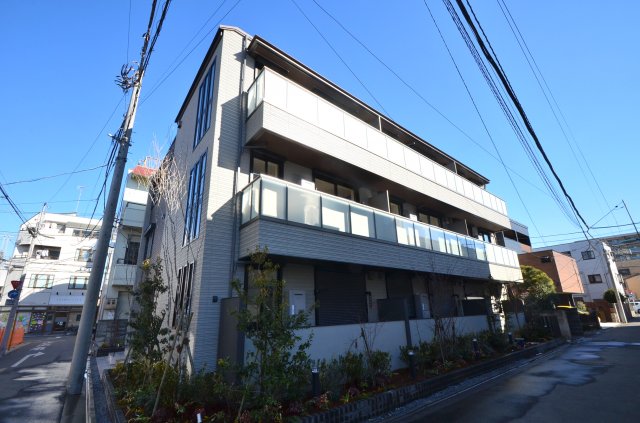 コートエトワール 1階外観