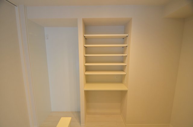 プライム・ワン 1階収納