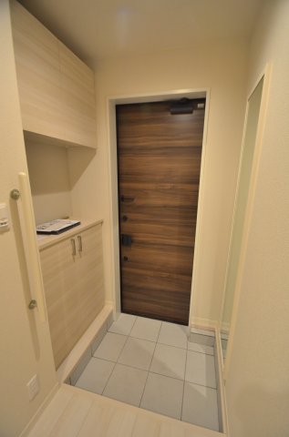 プライム・ワン 1階玄関