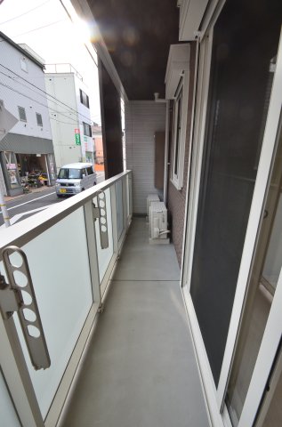 プライム・ワン 1階バルコニー