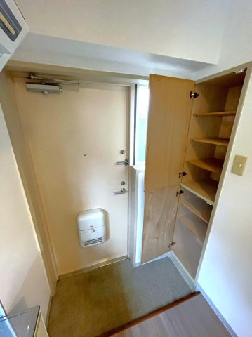 カーサモレーノ 2階玄関