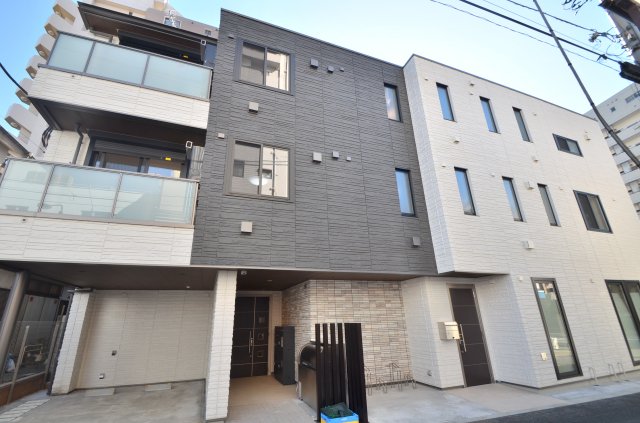 コーラル・シンフォニー 2階外観