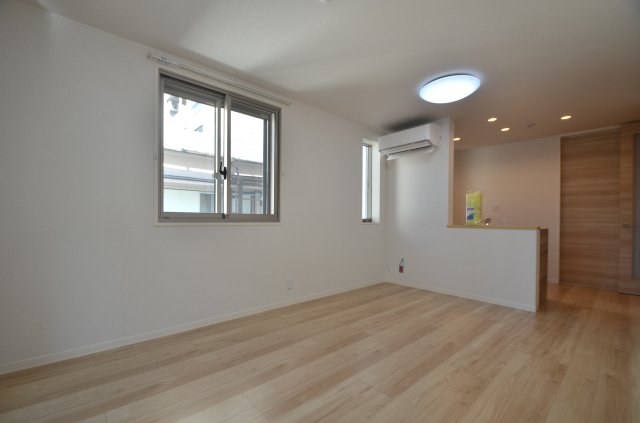 コーラル・シンフォニー 2階居間・リビング