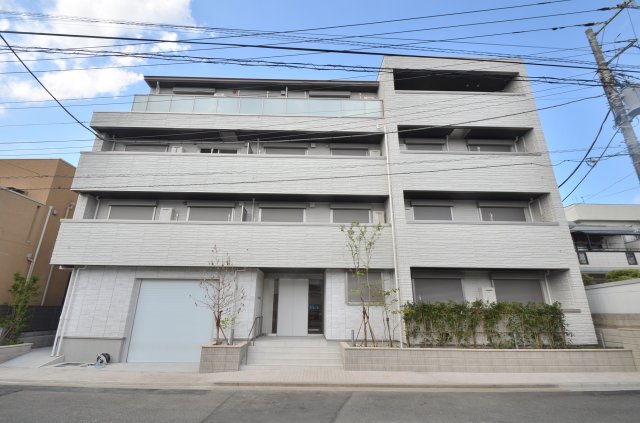 ラヴェニール　テラス 3階外観