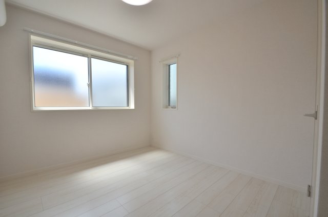 ラヴェニール　テラス 3階洋室