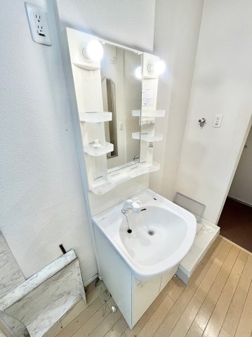 アクシス大山 1階洗面所