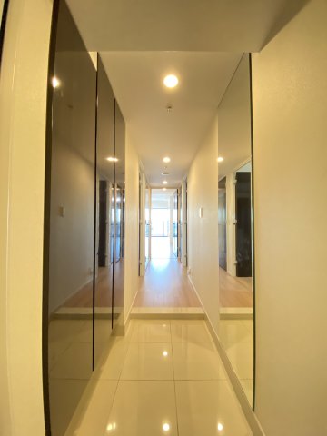 スカイティアラウエスト 15階玄関