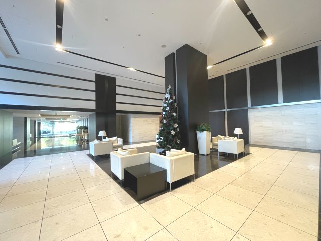 スカイティアラウエスト 15階エントランス