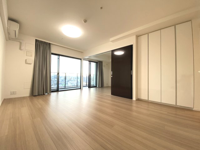 スカイティアラウエスト 15階居間・リビング