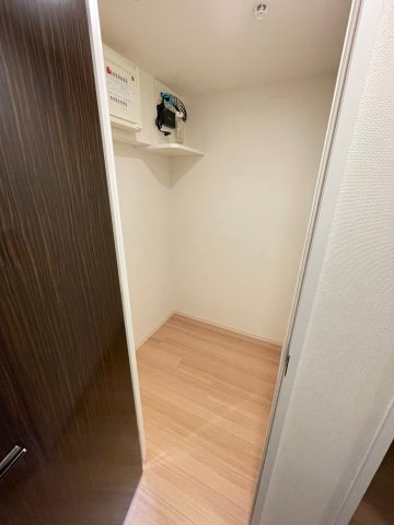 スカイティアラウエスト 15階収納