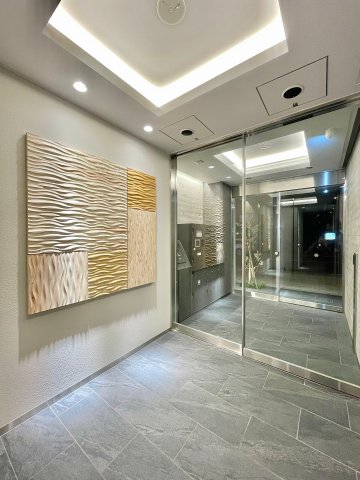 THE CARAMEL CLUTCH 4階エントランス