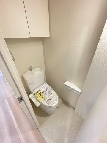 THE CARAMEL CLUTCH 4階トイレ