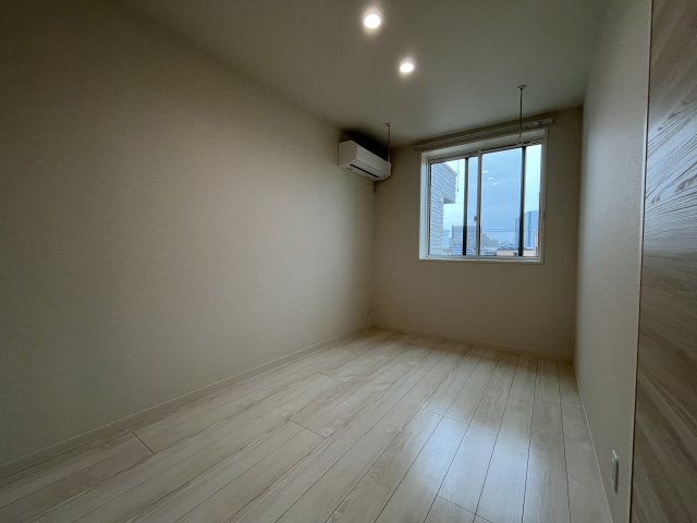 KAEDE 3階洋室