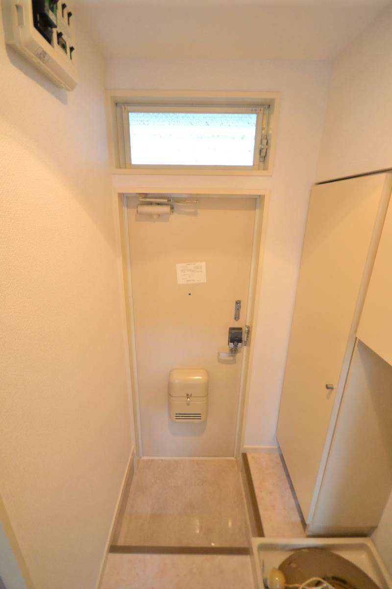 スカイピア蓮根 2階玄関
