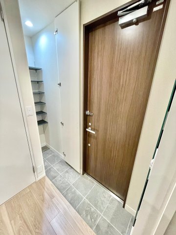 グランディール大谷口 1階玄関