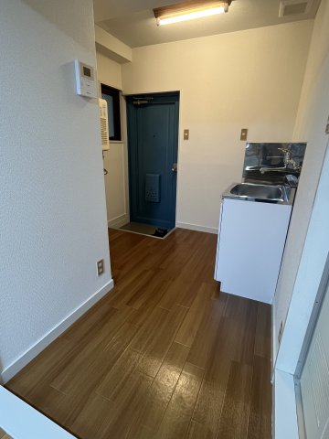 林田ビル 201玄関