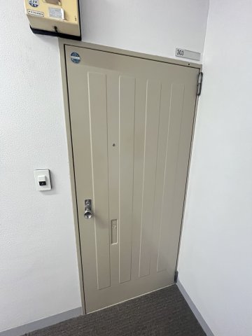 日米ビル 3階玄関