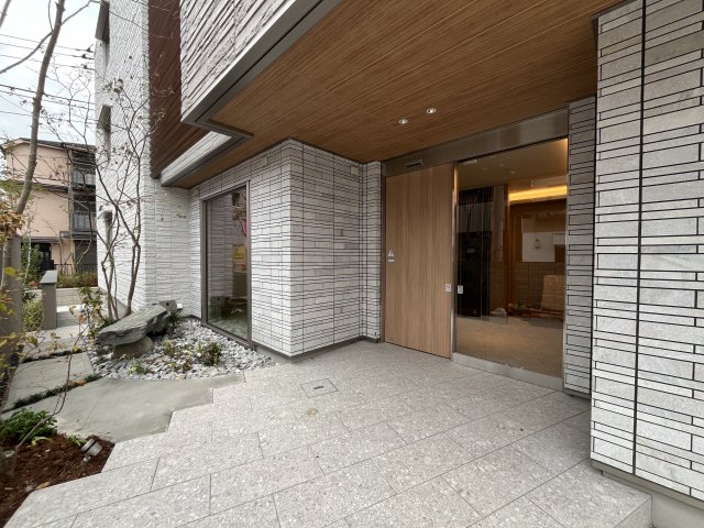 メゾン　ソレイユ 2階エントランス