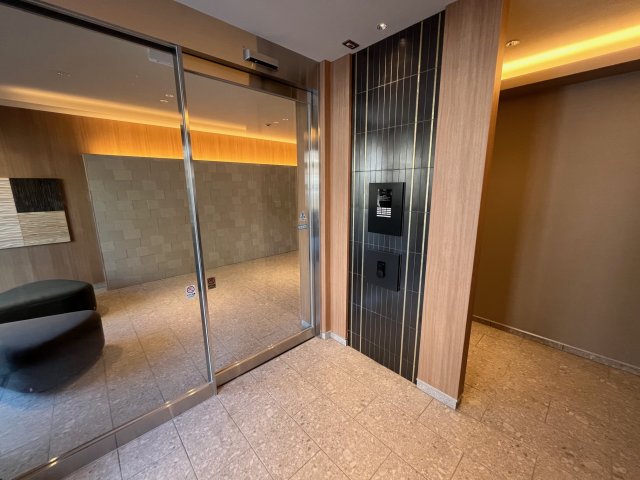 メゾン　ソレイユ 2階エントランス