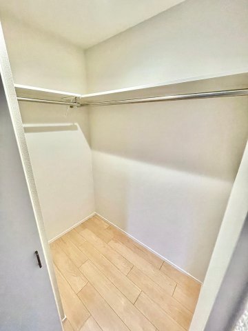ル　トレフル 2階収納