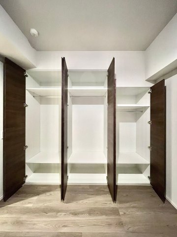 プラウドシティ小竹向原フロントコート 2階収納