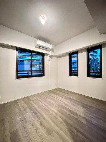 プラウドシティ小竹向原フロントコート 2階寝室