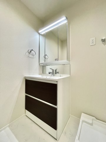 草　錦 2階洗面所