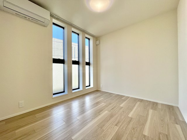 草　錦 2階洋室