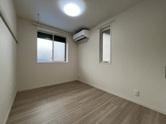 グランド　ヒルズ 1階洋室