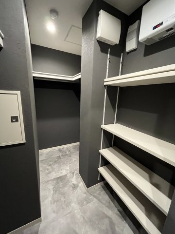 グランド　ヒルズ 1階収納