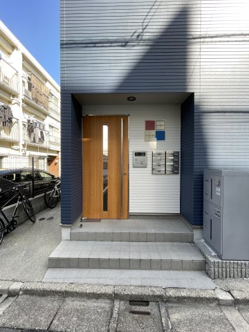 ローズベイ弥生 1階エントランス