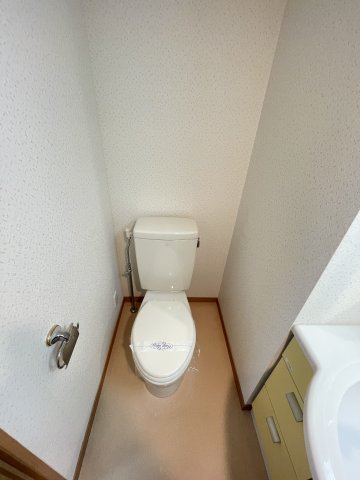 ローズベイ弥生 1階トイレ