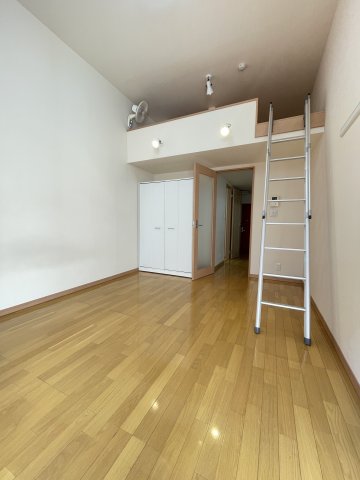 ローズベイ弥生 1階寝室