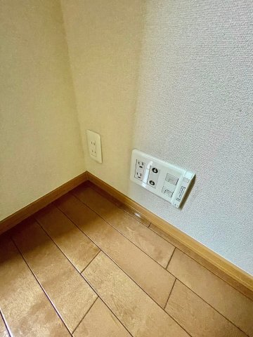 クレッセンド千川 1階その他