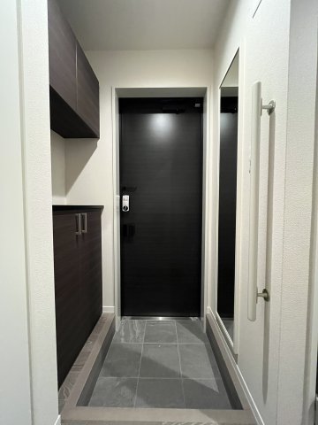 メゾンエレガンス 1階玄関