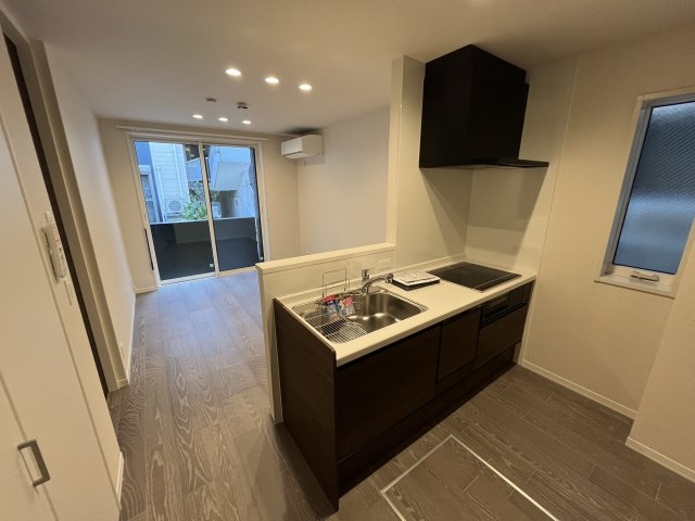 メゾンエレガンス 1階居間・リビング