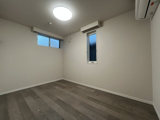 ベルタスⅣ 202寝室