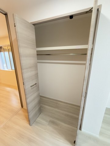 セレスティア小豆沢 1階収納