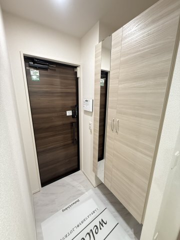 セレスティア小豆沢 3階玄関