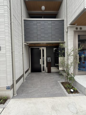 セレスティア小豆沢 3階エントランス